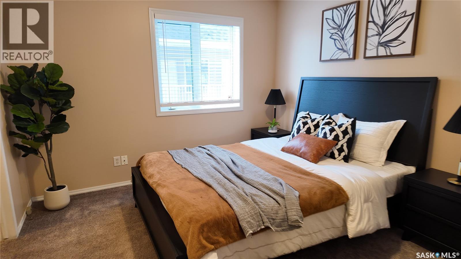4026 Buckingham Drive E, Regina, SK - Indoor Photo Showing Bedroom