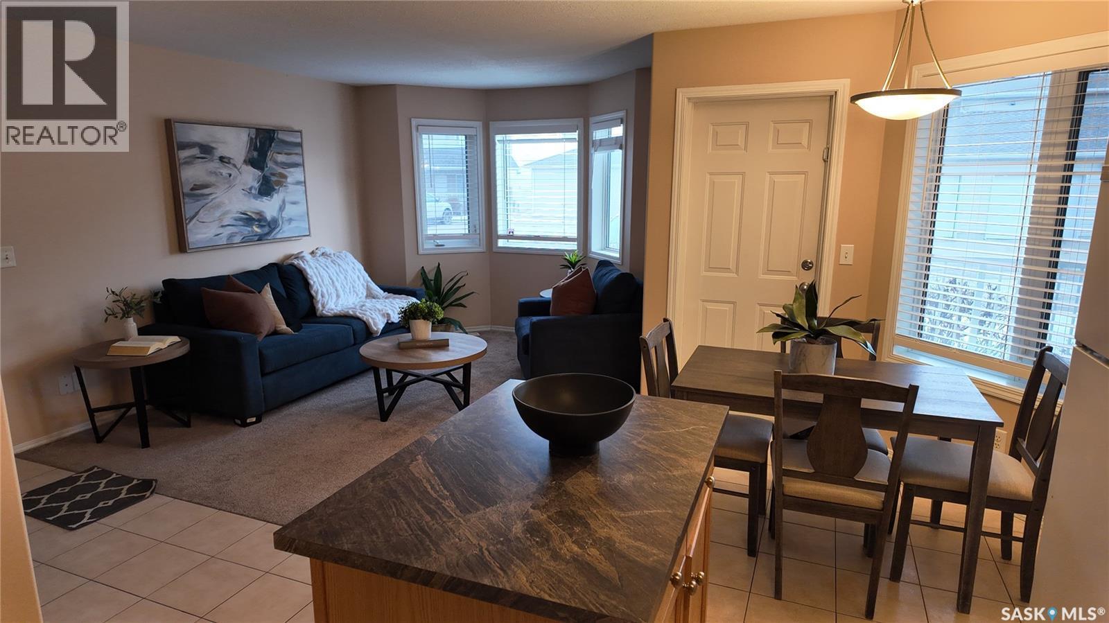 4026 Buckingham Drive E, Regina, SK - Indoor