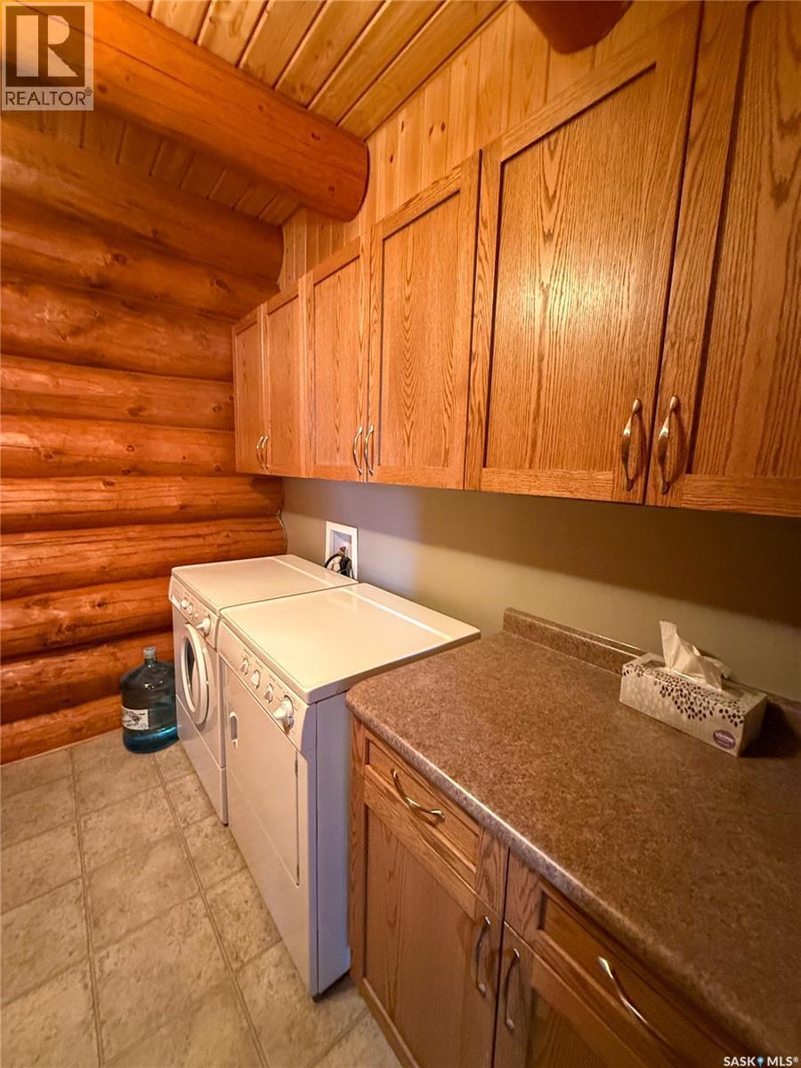 1512 Birch Drive, Turtle Lake, SK - Indoor Photo Showing Laundry Room