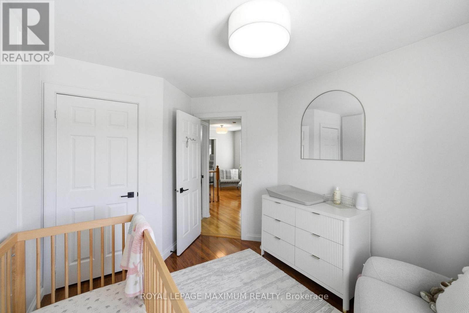 2 Castle Park Boulevard, Vaughan, ON - Indoor Photo Showing Bedroom