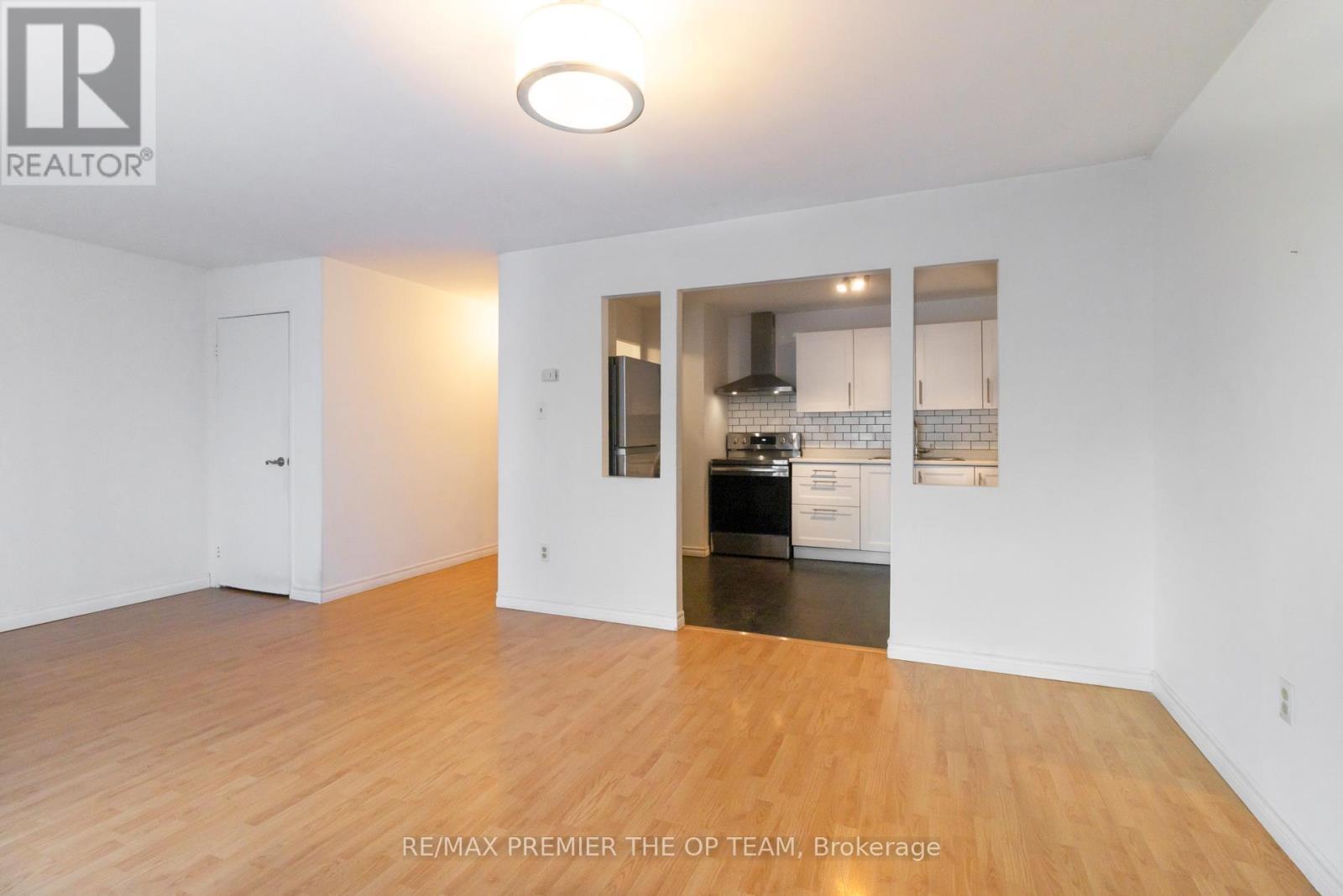 37 - 1016 Falgarwood Drive, Oakville, ON - Indoor Photo Showing Other Room