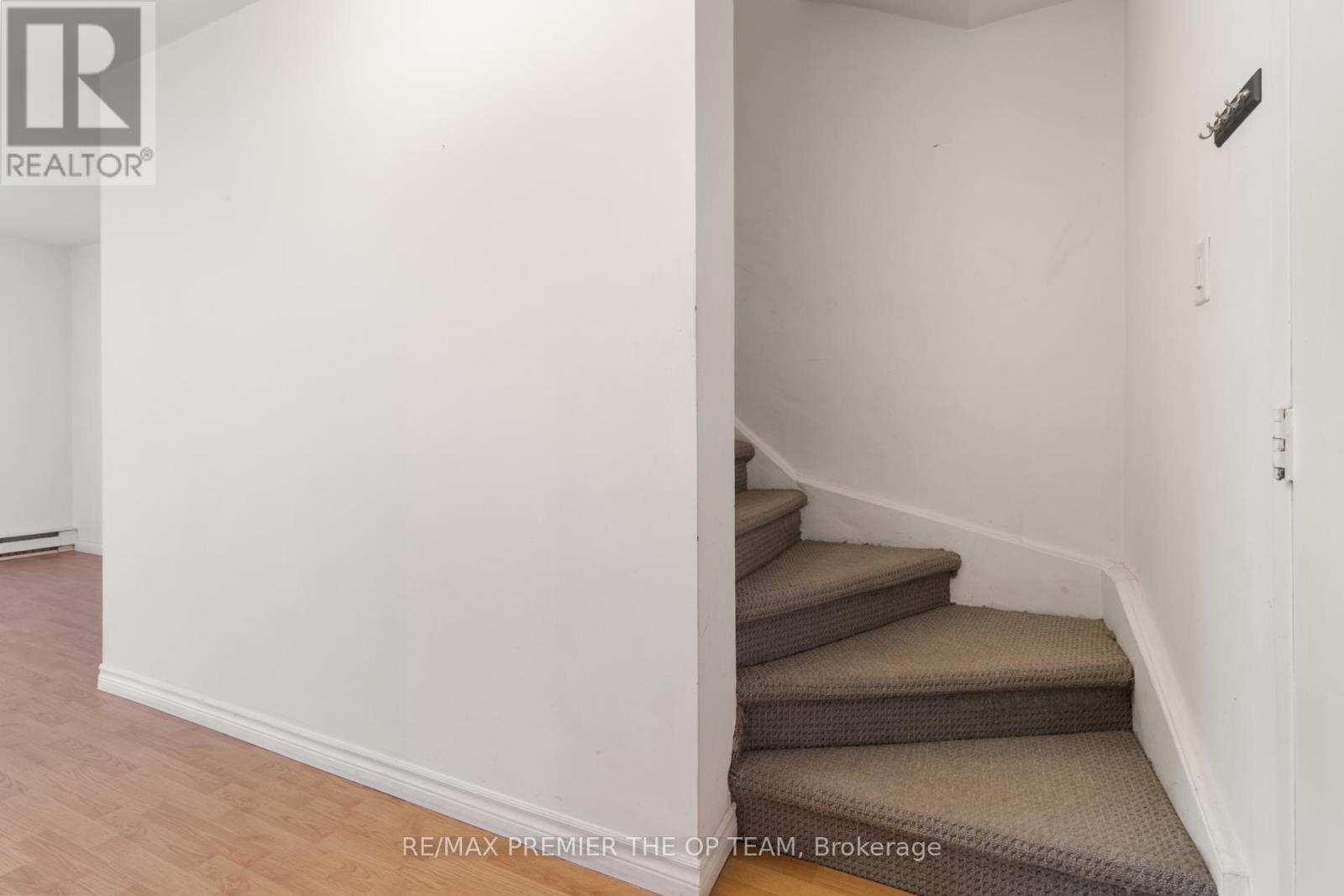 37 - 1016 Falgarwood Drive, Oakville, ON - Indoor Photo Showing Other Room