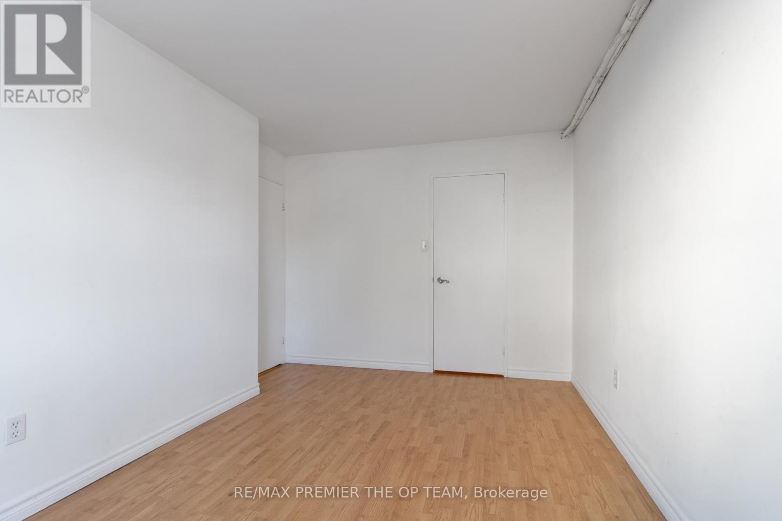 37 - 1016 Falgarwood Drive, Oakville, ON - Indoor Photo Showing Other Room