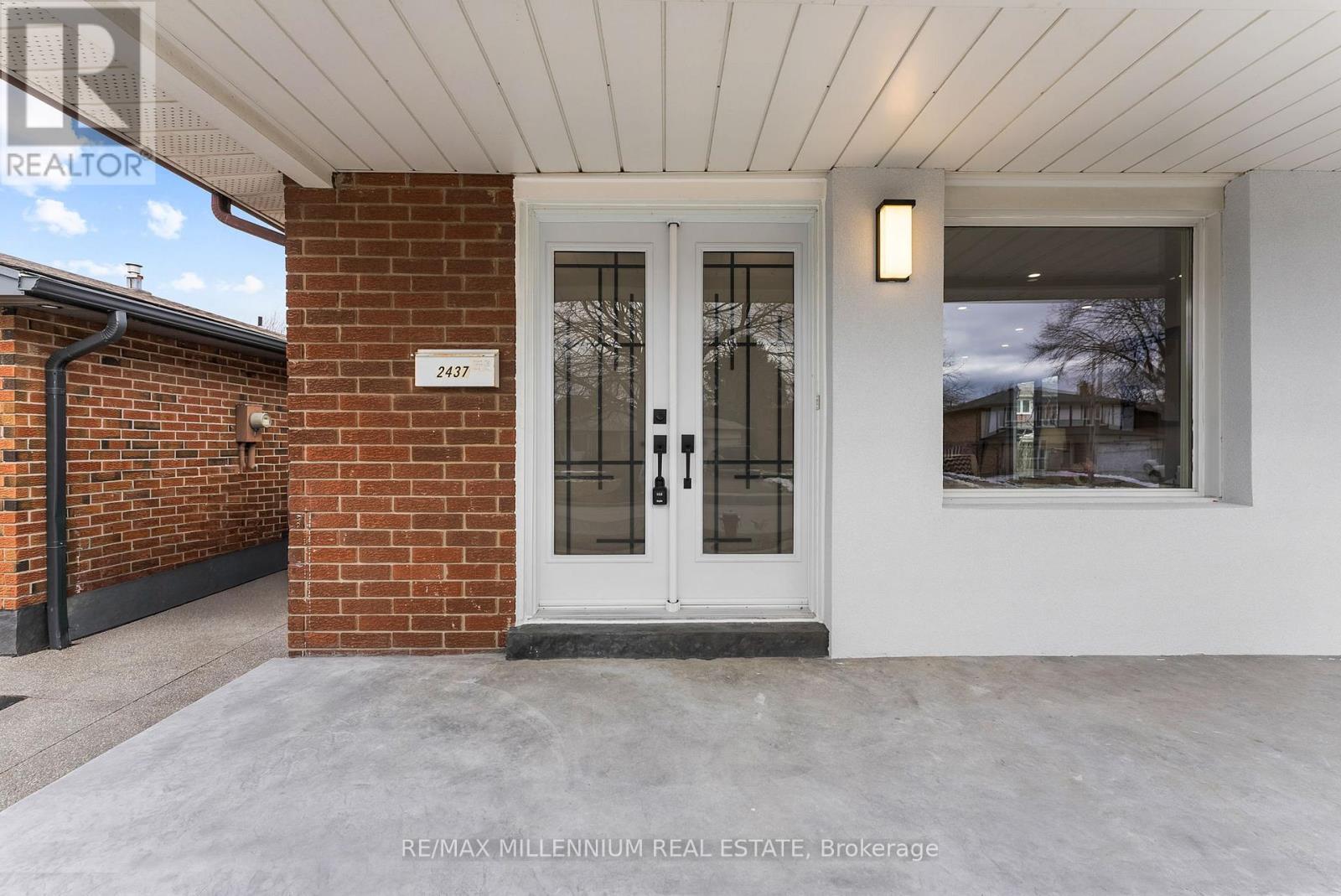 2437 Chilsworthy Avenue, Mississauga, ON - Outdoor With Exterior