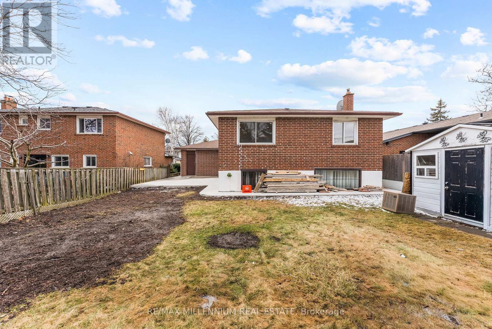 2437 Chilsworthy Avenue, Mississauga, ON - Outdoor With Exterior