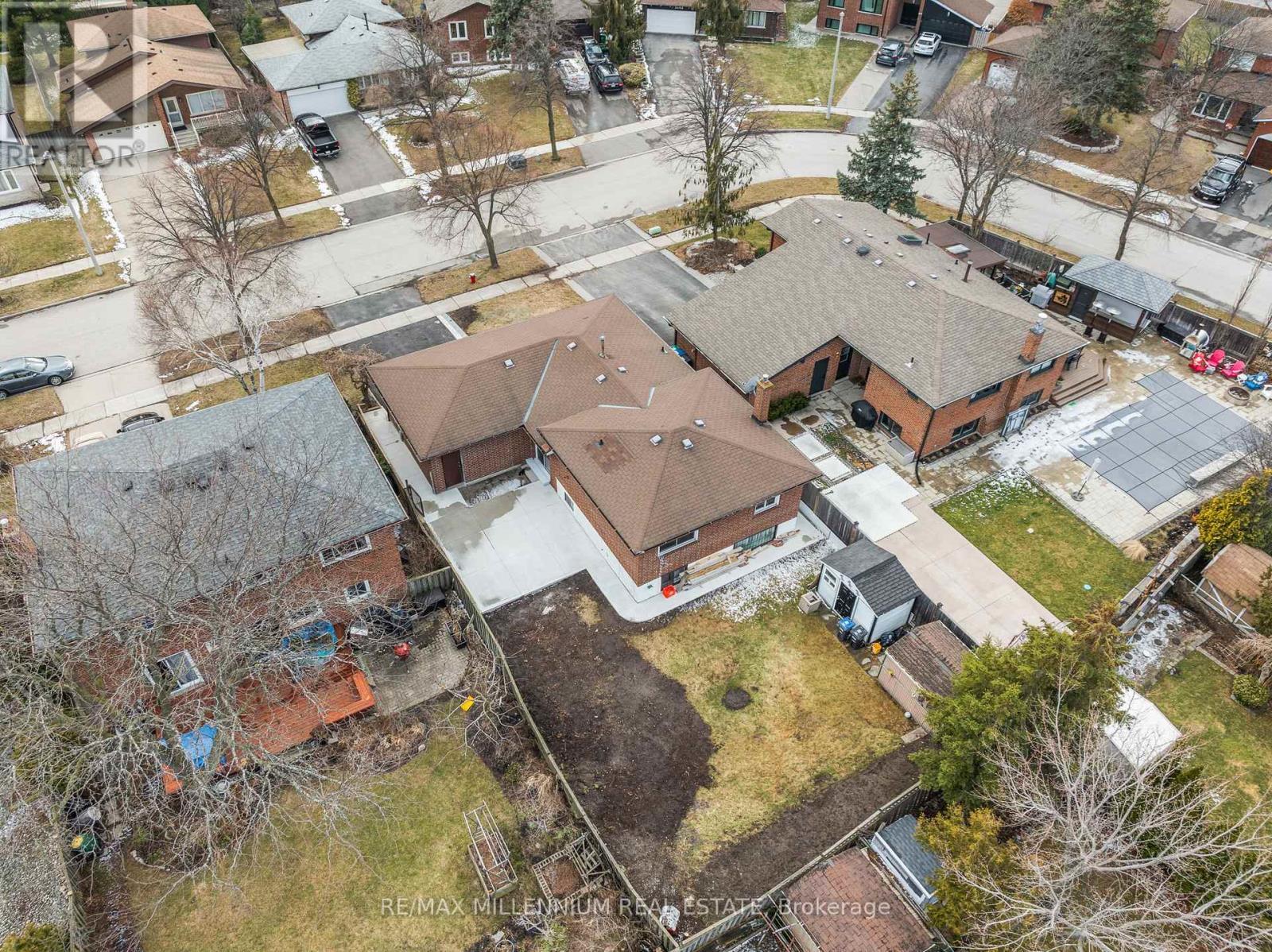 2437 Chilsworthy Avenue, Mississauga, ON - Outdoor With View