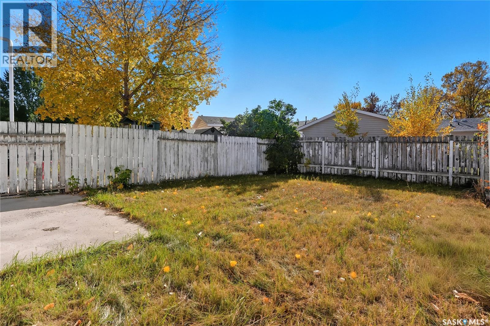 119 - 121 Olmstead Road, Saskatoon, SK - Outdoor