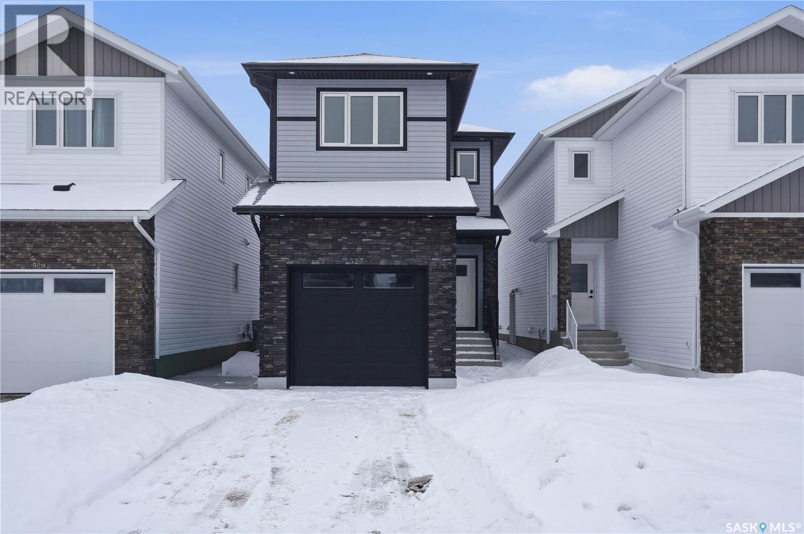 527 Sharma Crescent, Saskatoon, SK - Outdoor