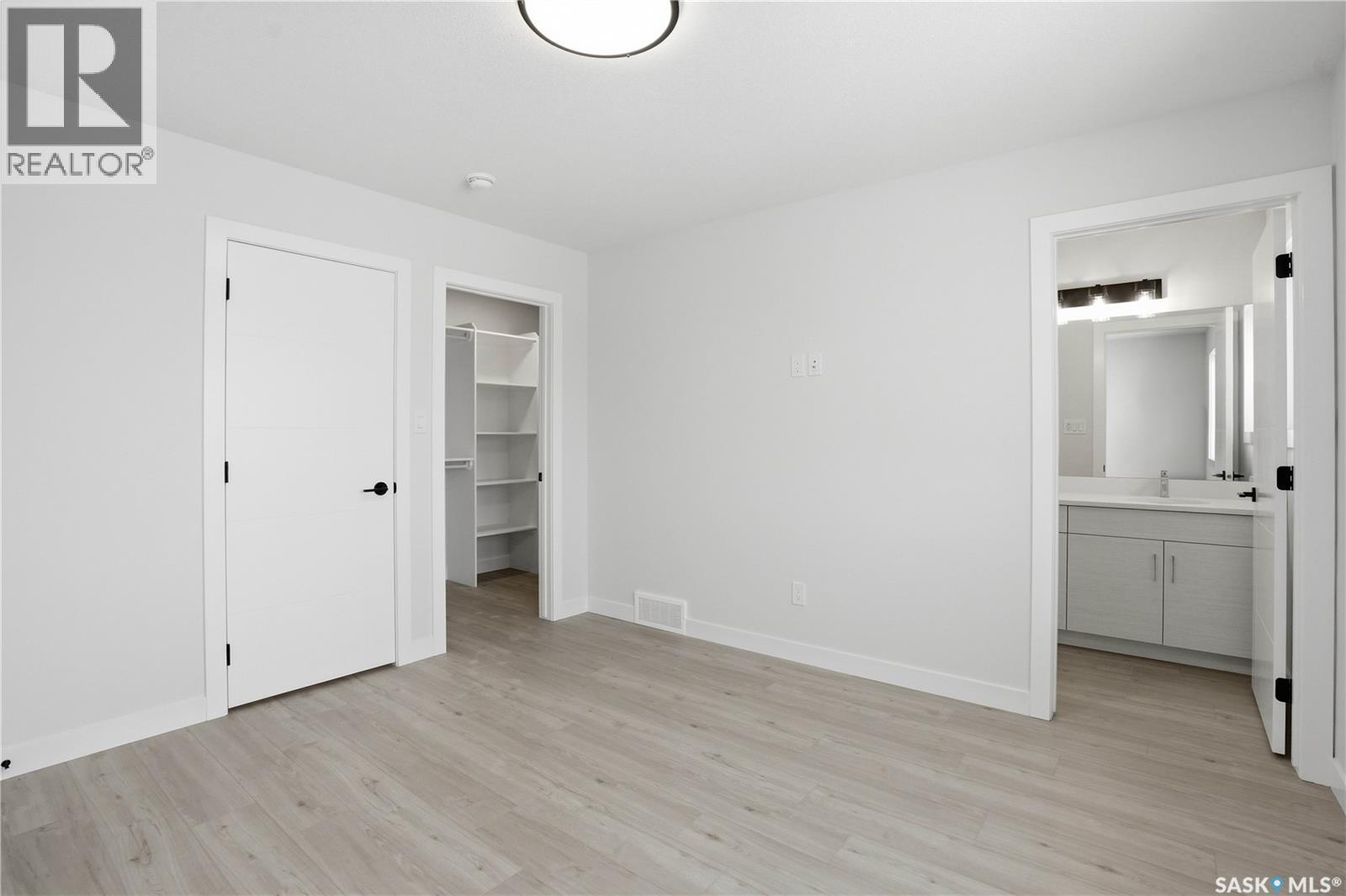 527 Sharma Crescent, Saskatoon, SK - Indoor Photo Showing Other Room