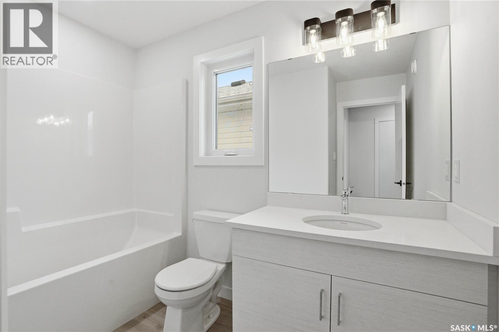 527 Sharma Crescent, Saskatoon, SK - Indoor Photo Showing Bathroom