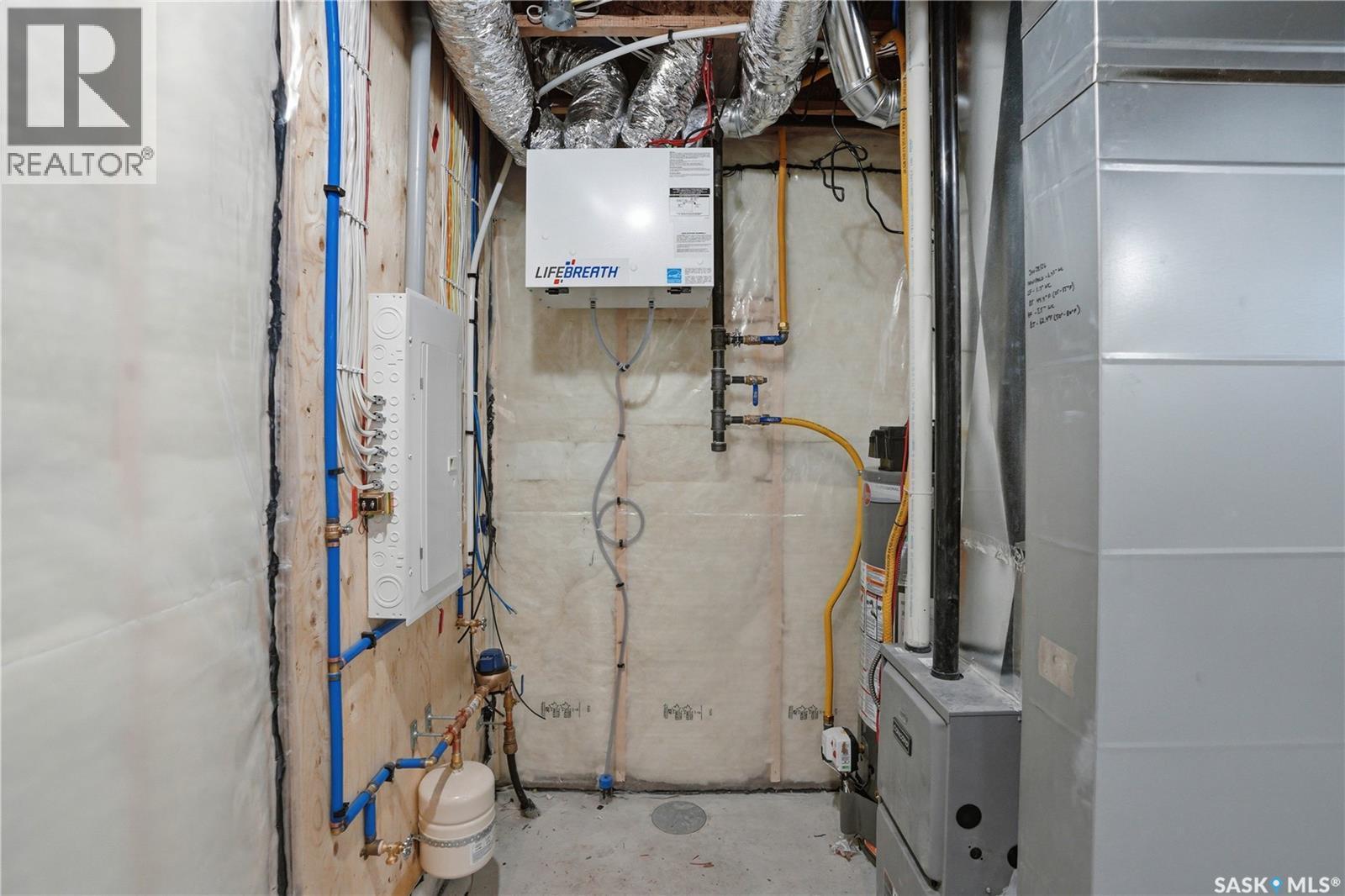 527 Sharma Crescent, Saskatoon, SK - Indoor Photo Showing Basement