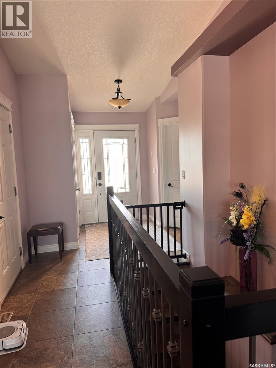 1916 Jesse Bay, Estevan, SK - Indoor Photo Showing Other Room