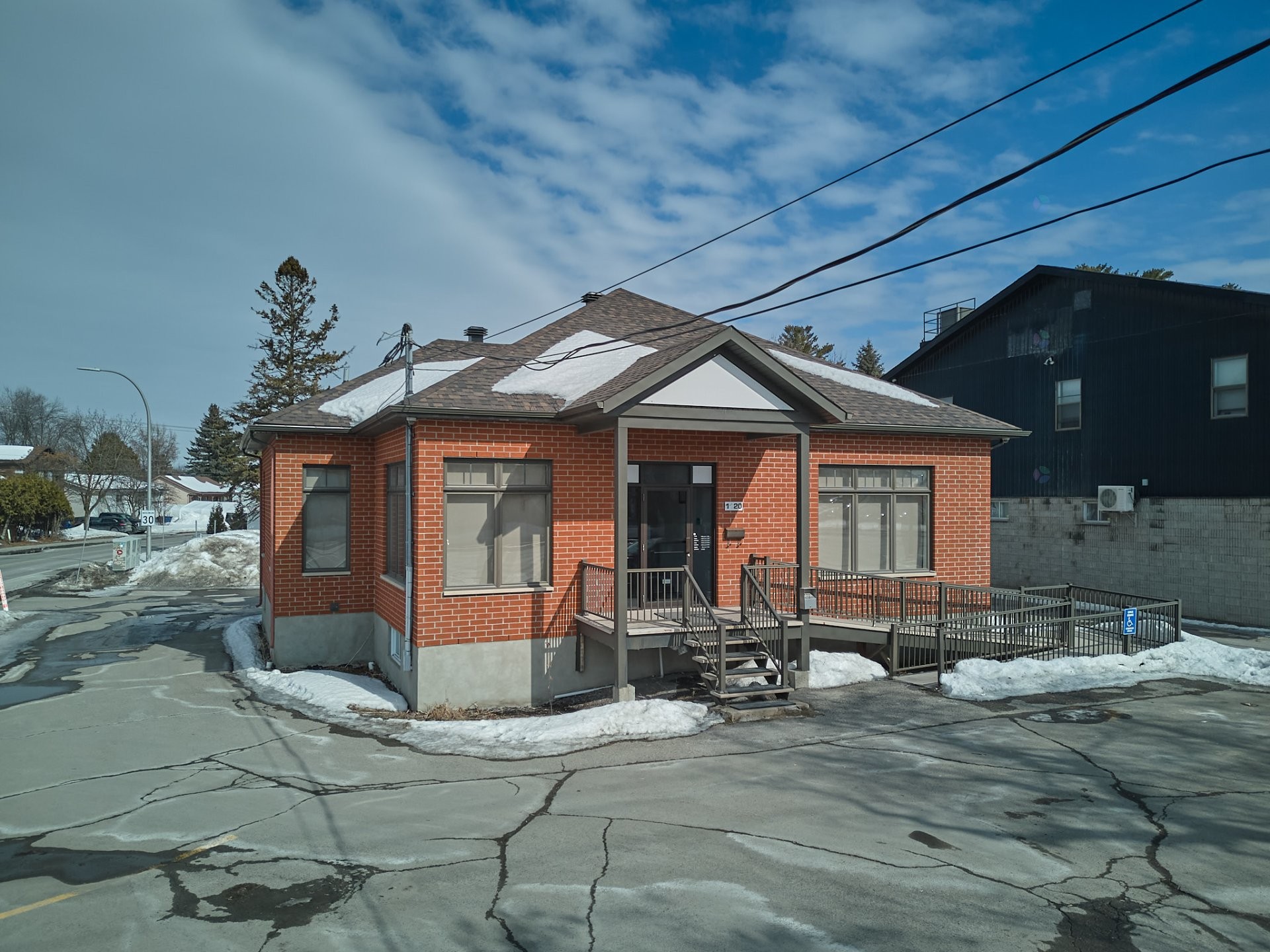 Façade - 1120 Boul. Du Curé-Labelle, Blainville, QC - Outdoor