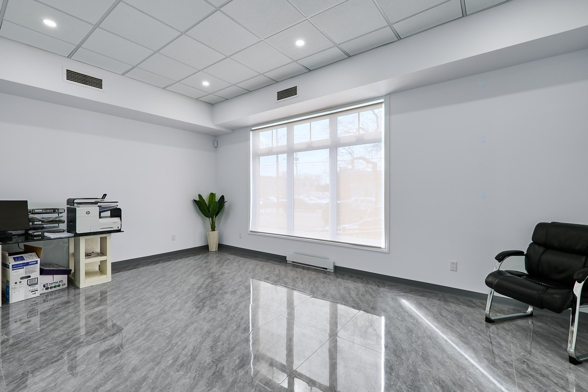 Salle de conférence - 1120 Boul. Du Curé-Labelle, Blainville, QC - Indoor Photo Showing Other Room