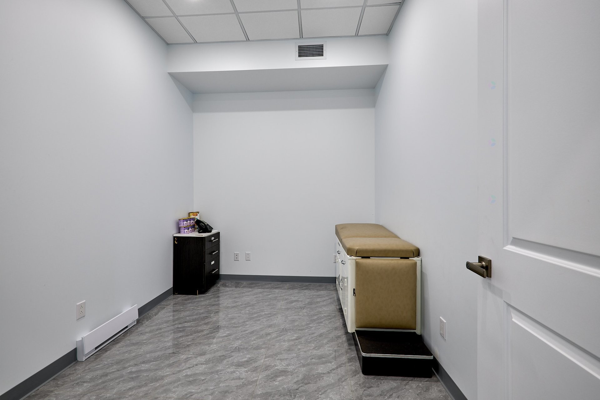 Bureau - 1120 Boul. Du Curé-Labelle, Blainville, QC - Indoor Photo Showing Other Room