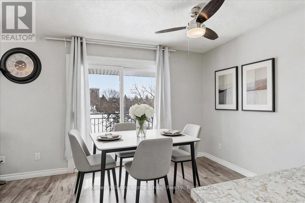 118 Chandler Drive, Kitchener, ON - Indoor Photo Showing Dining Room