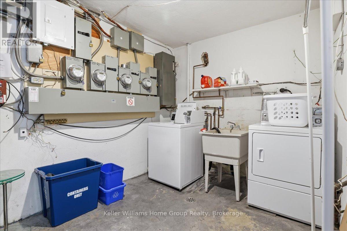118 Chandler Drive, Kitchener, ON - Indoor Photo Showing Laundry Room