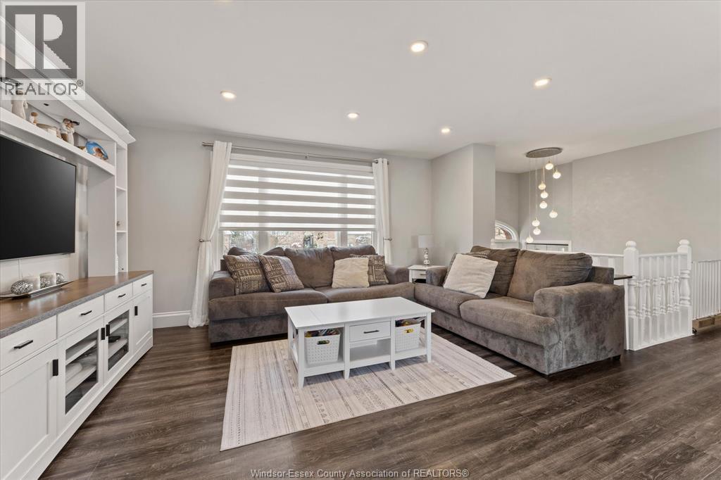 405 State Street, Lasalle, ON