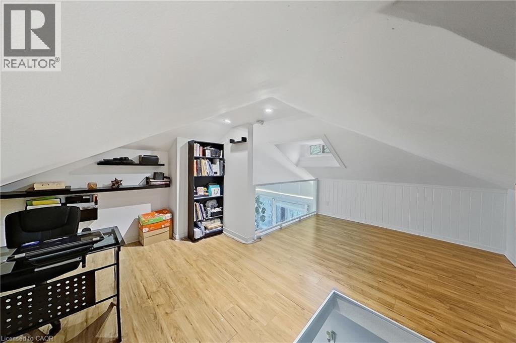 486 East 38Th Street, Hamilton, ON - Indoor Photo Showing Other Room