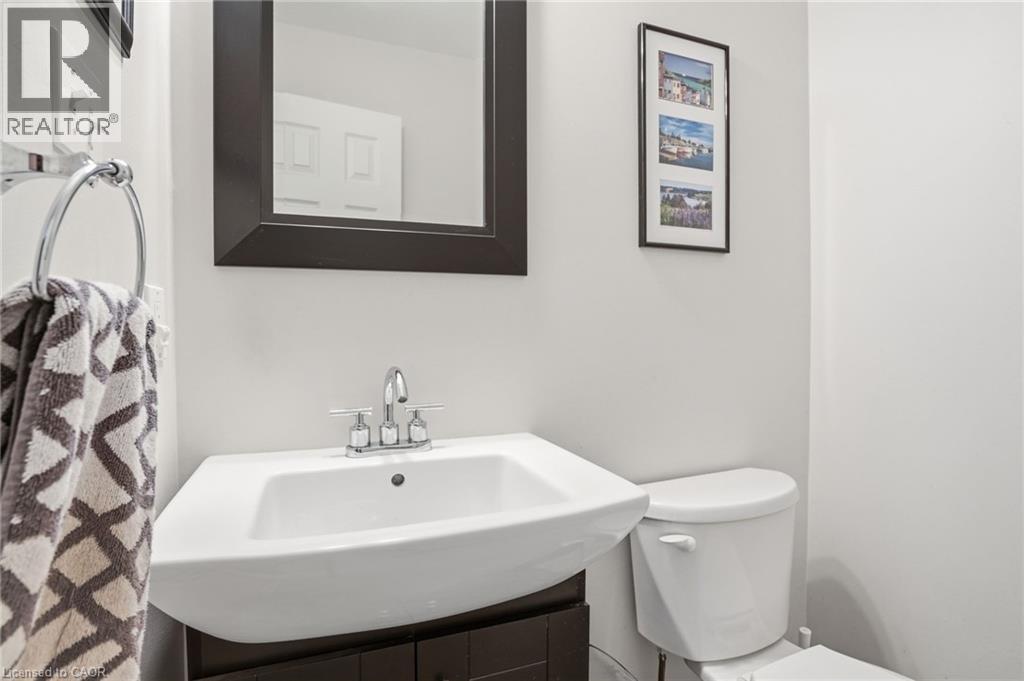 3192 Colebrook Court, Mississauga, ON - Indoor Photo Showing Bathroom