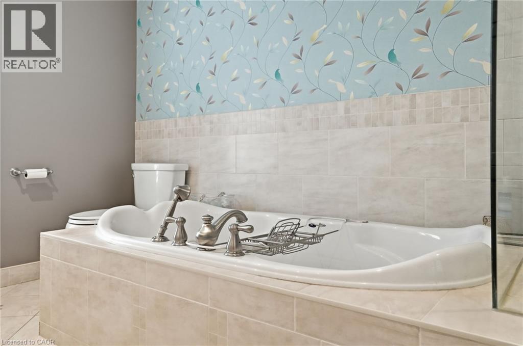 3192 Colebrook Court, Mississauga, ON - Indoor Photo Showing Bathroom