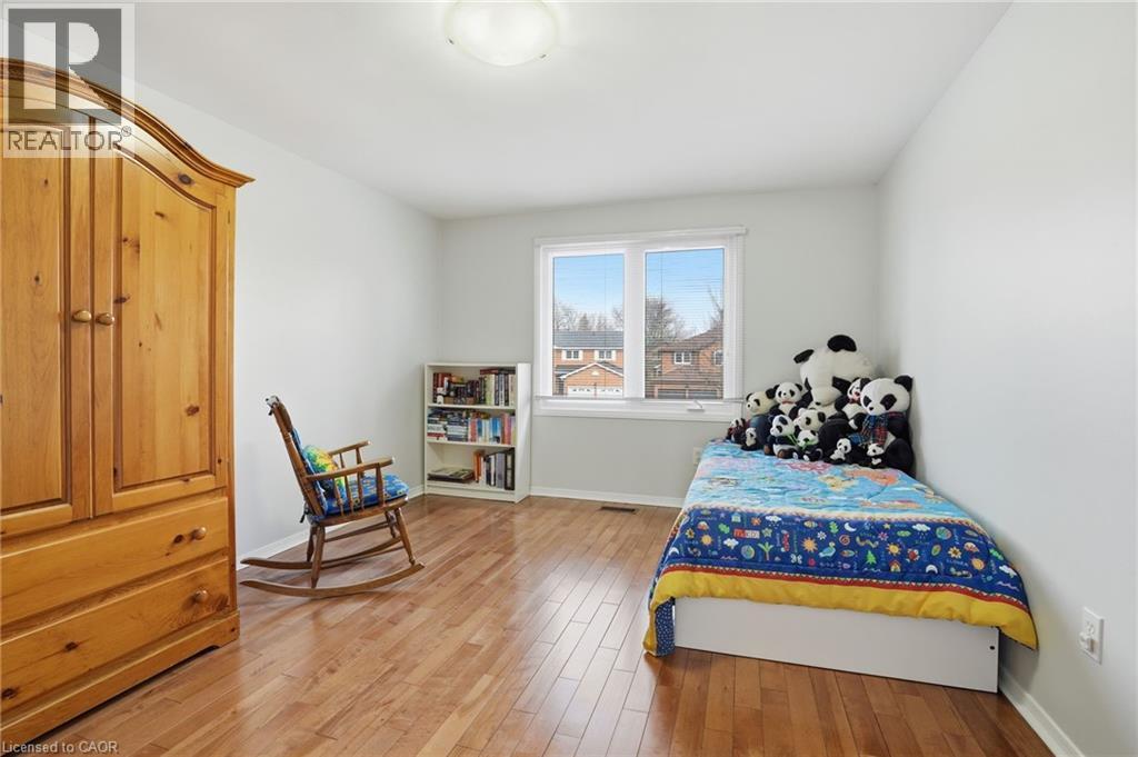 3192 Colebrook Court, Mississauga, ON - Indoor Photo Showing Bedroom