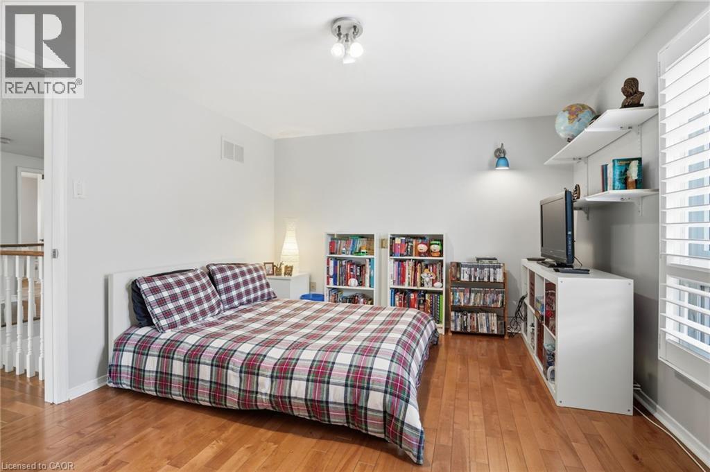3192 Colebrook Court, Mississauga, ON - Indoor Photo Showing Bedroom