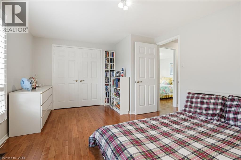 3192 Colebrook Court, Mississauga, ON - Indoor Photo Showing Bedroom