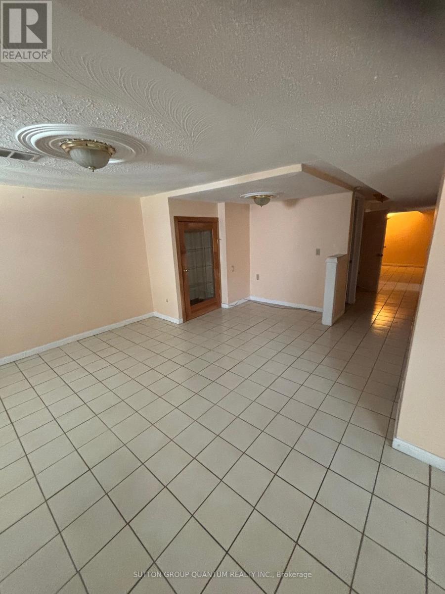 61 Forest Avenue, Mississauga, ON - Indoor Photo Showing Other Room