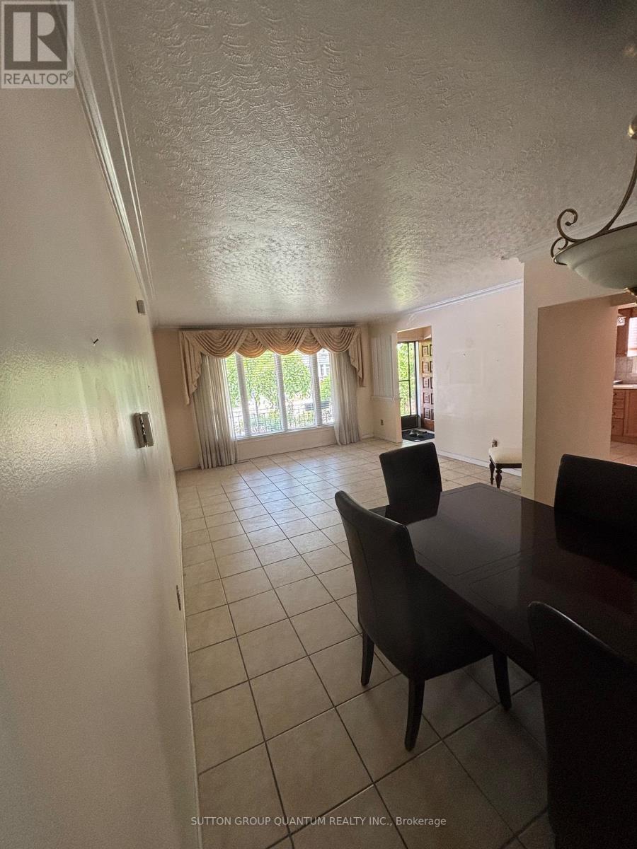 61 Forest Avenue, Mississauga, ON - Indoor