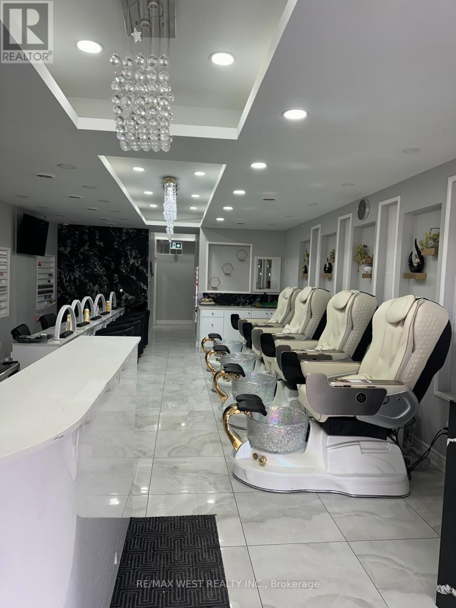 2551 Hurontario Street, Mississauga, ON