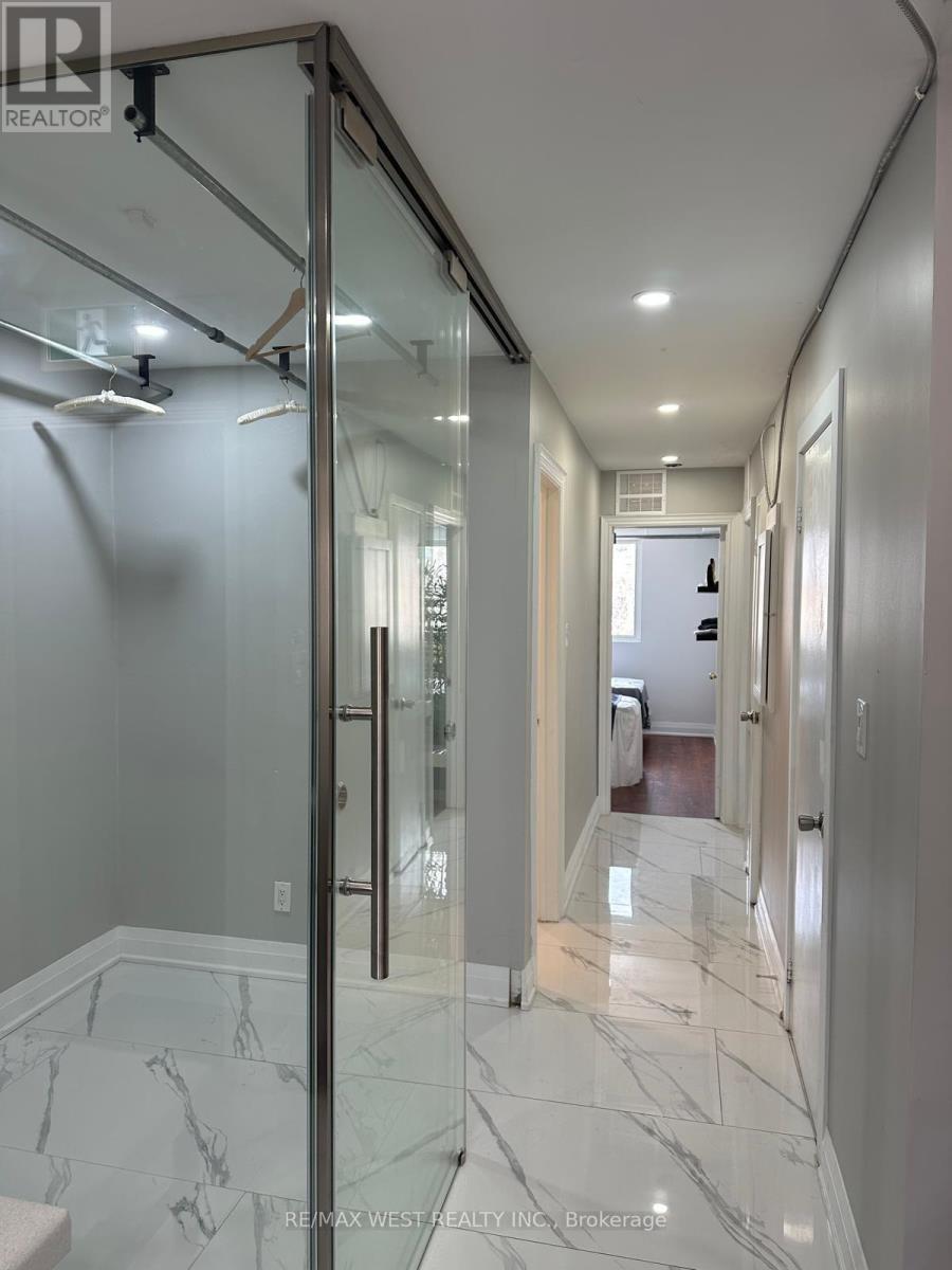 2551 Hurontario Street, Mississauga, ON