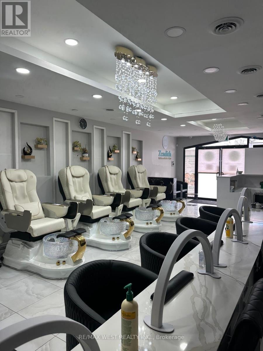 2551 Hurontario Street, Mississauga, ON