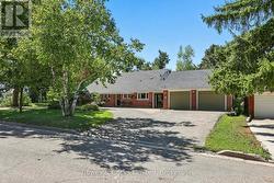 433 MANORHILL AVENUE Peterborough (Town Ward 3), ON K9J 6H7