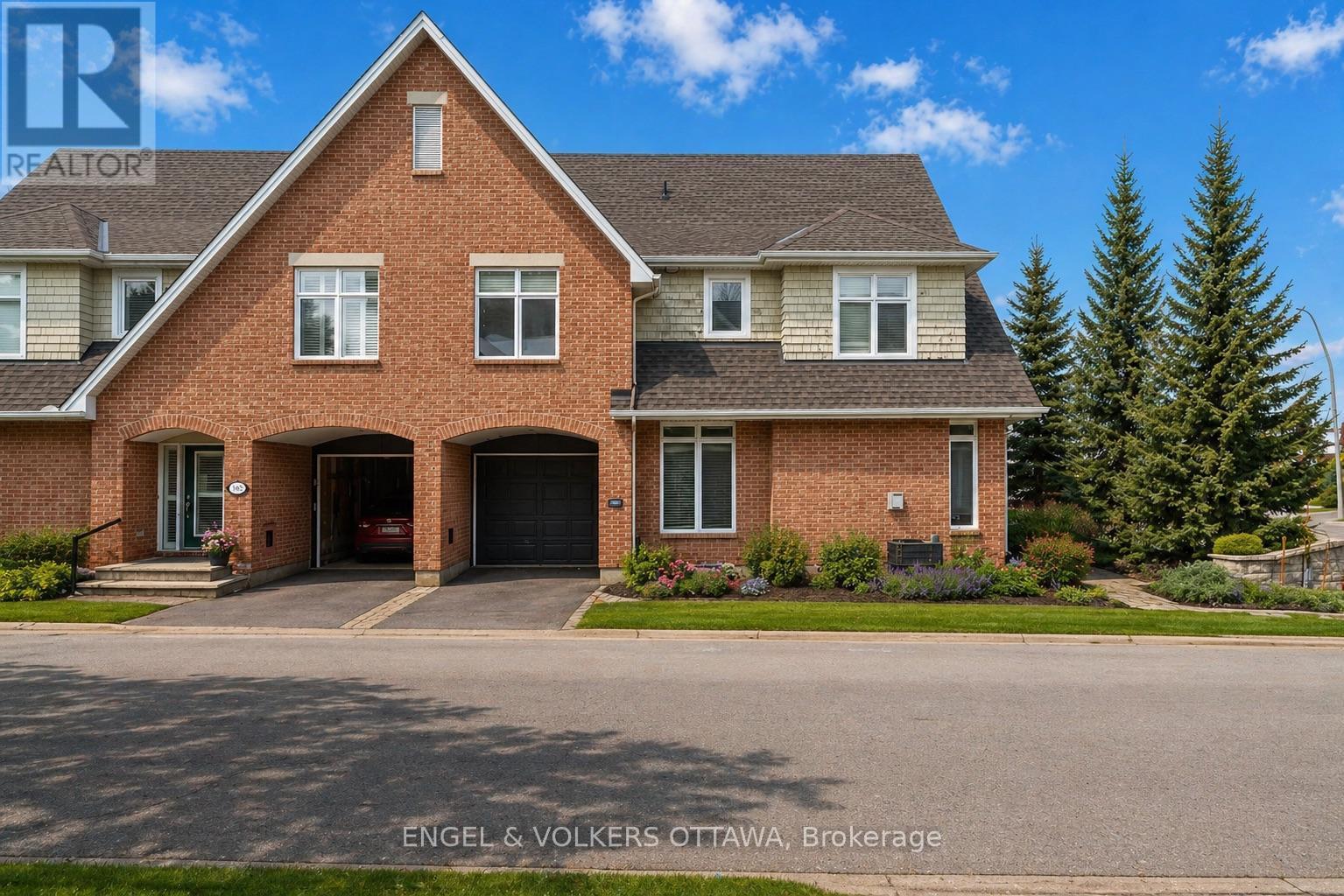 145 Manorhill Private, Ottawa, ON - Outdoor With Facade
