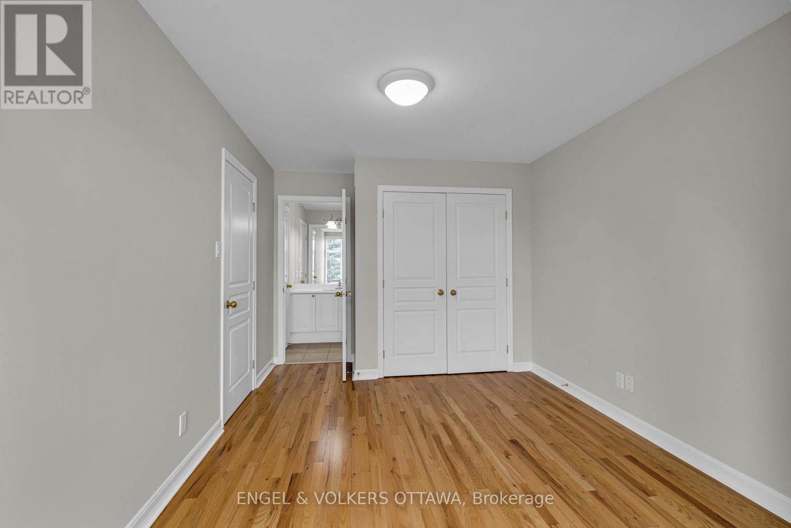 145 Manorhill Private, Ottawa, ON - Indoor Photo Showing Other Room