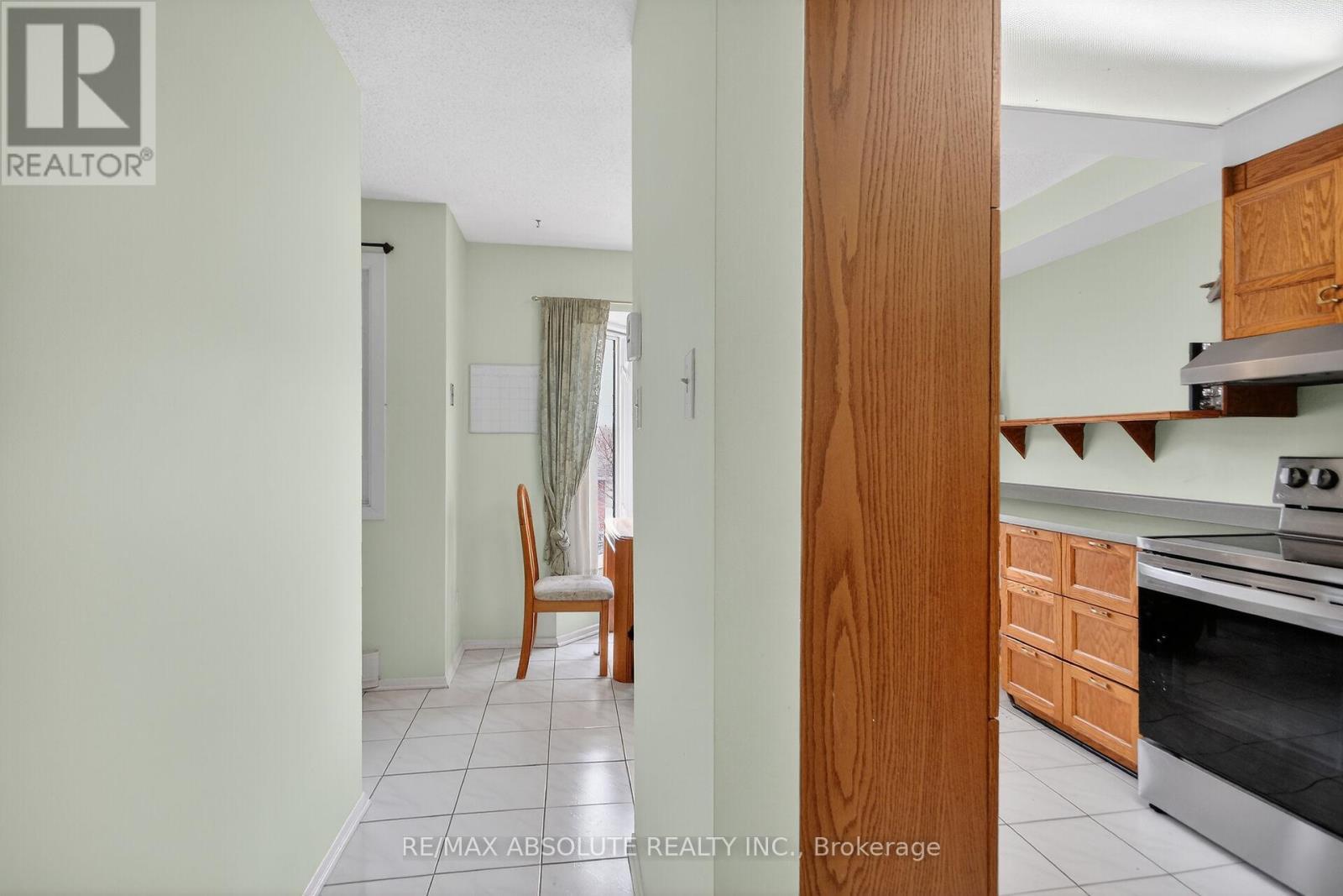 231 Harriot Private, Ottawa, ON - Indoor Photo Showing Other Room