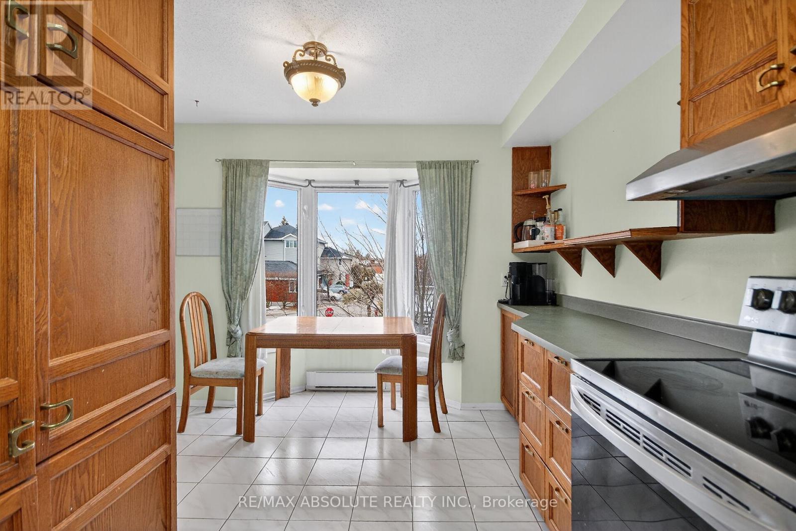 231 Harriot Private, Ottawa, ON - Indoor