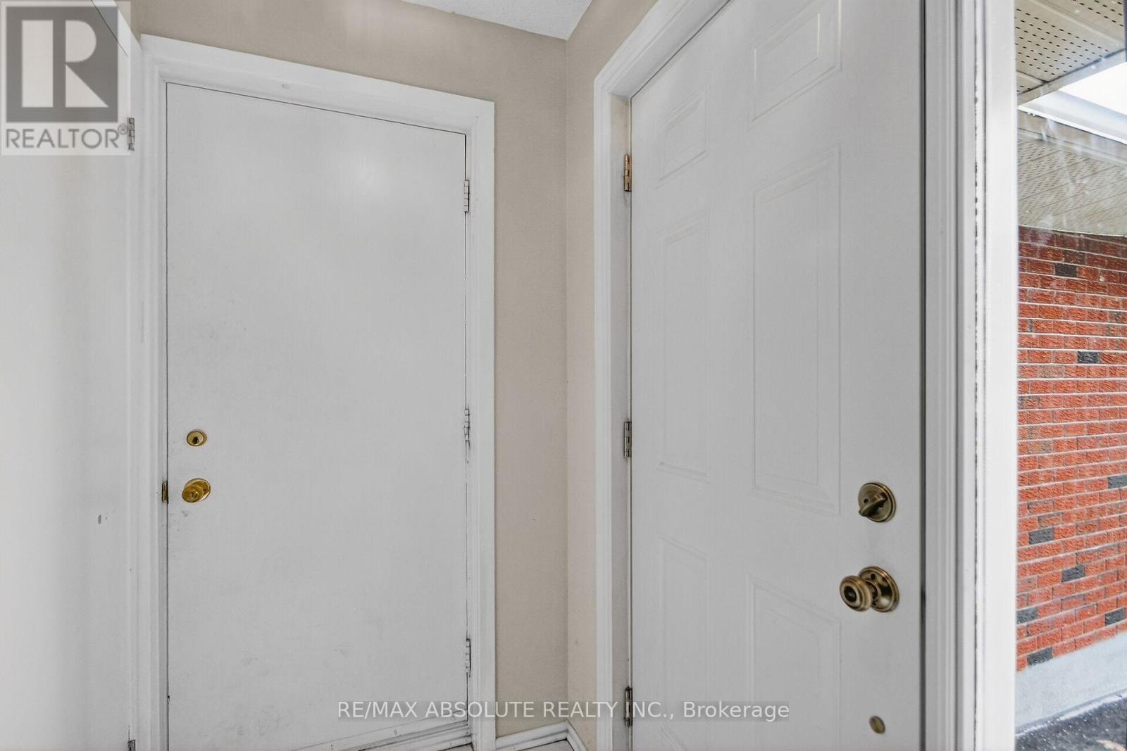 231 Harriot Private, Ottawa, ON - Indoor Photo Showing Other Room