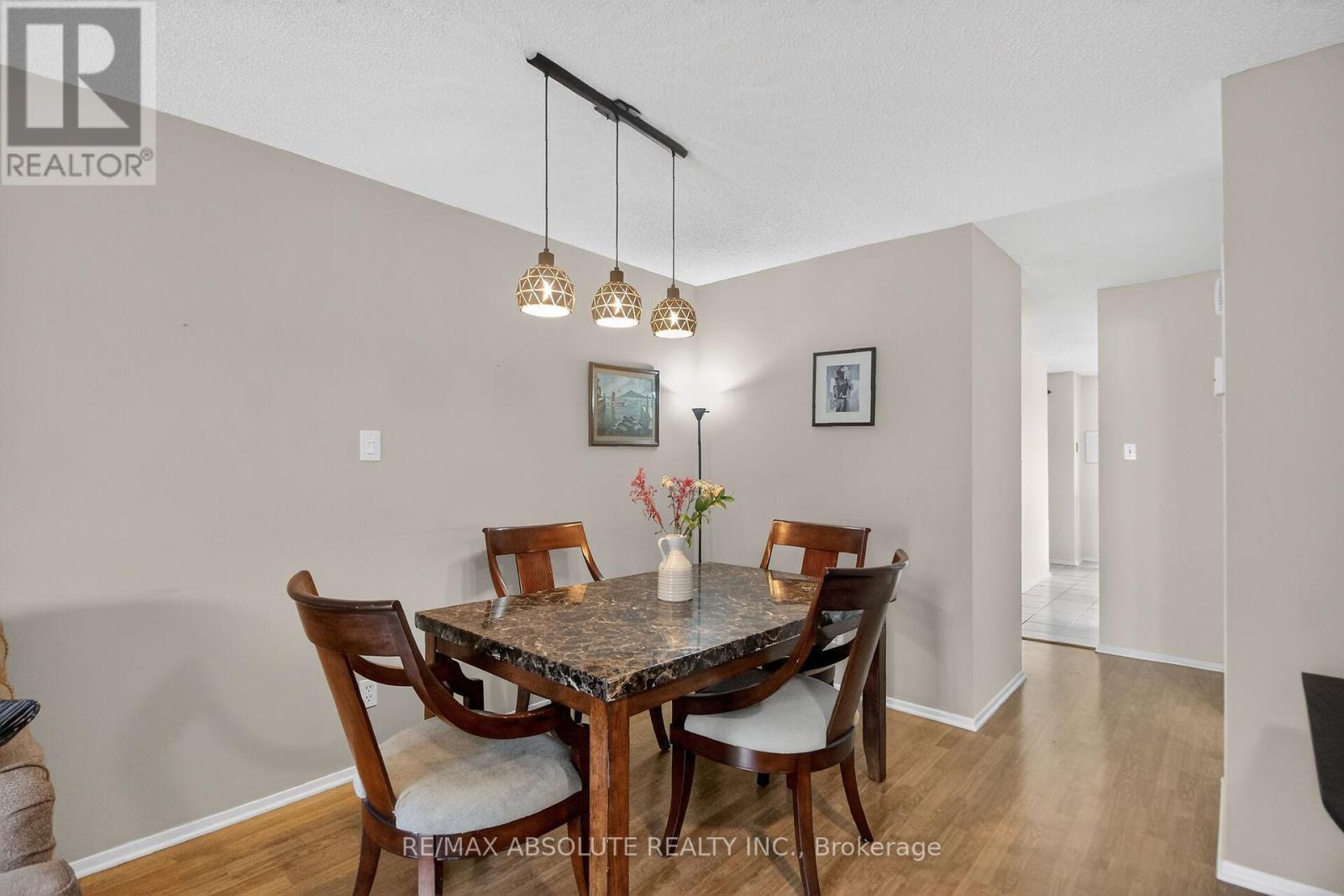 231 Harriot Private, Ottawa, ON - Indoor Photo Showing Dining Room