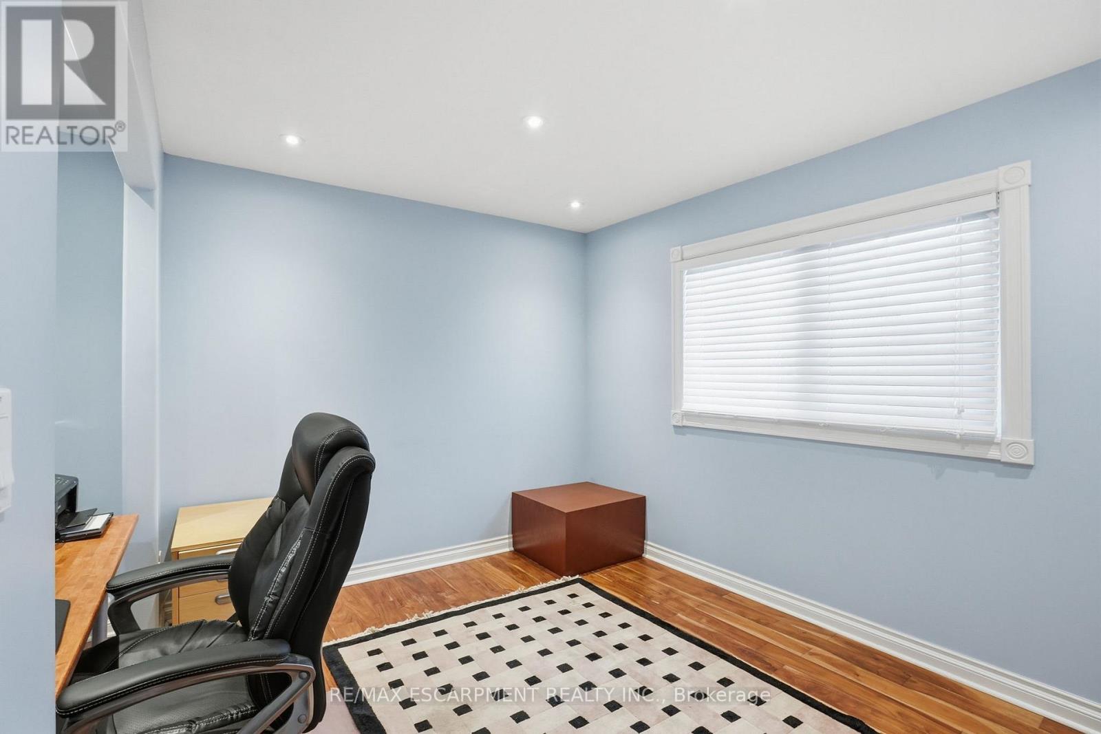 1995 Kerns Road, Burlington, ON - Indoor Photo Showing Office