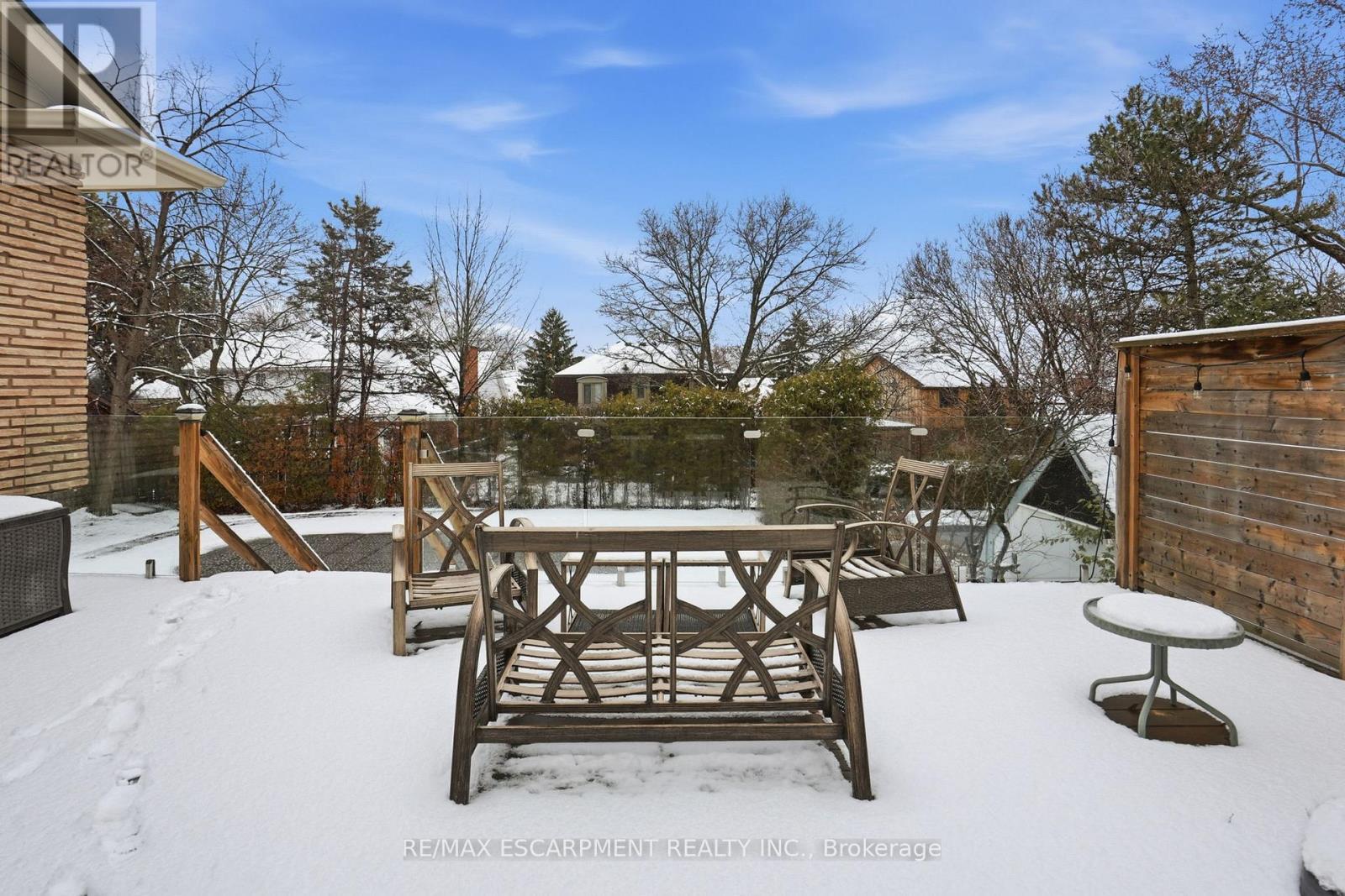 1995 Kerns Road, Burlington, ON - Outdoor