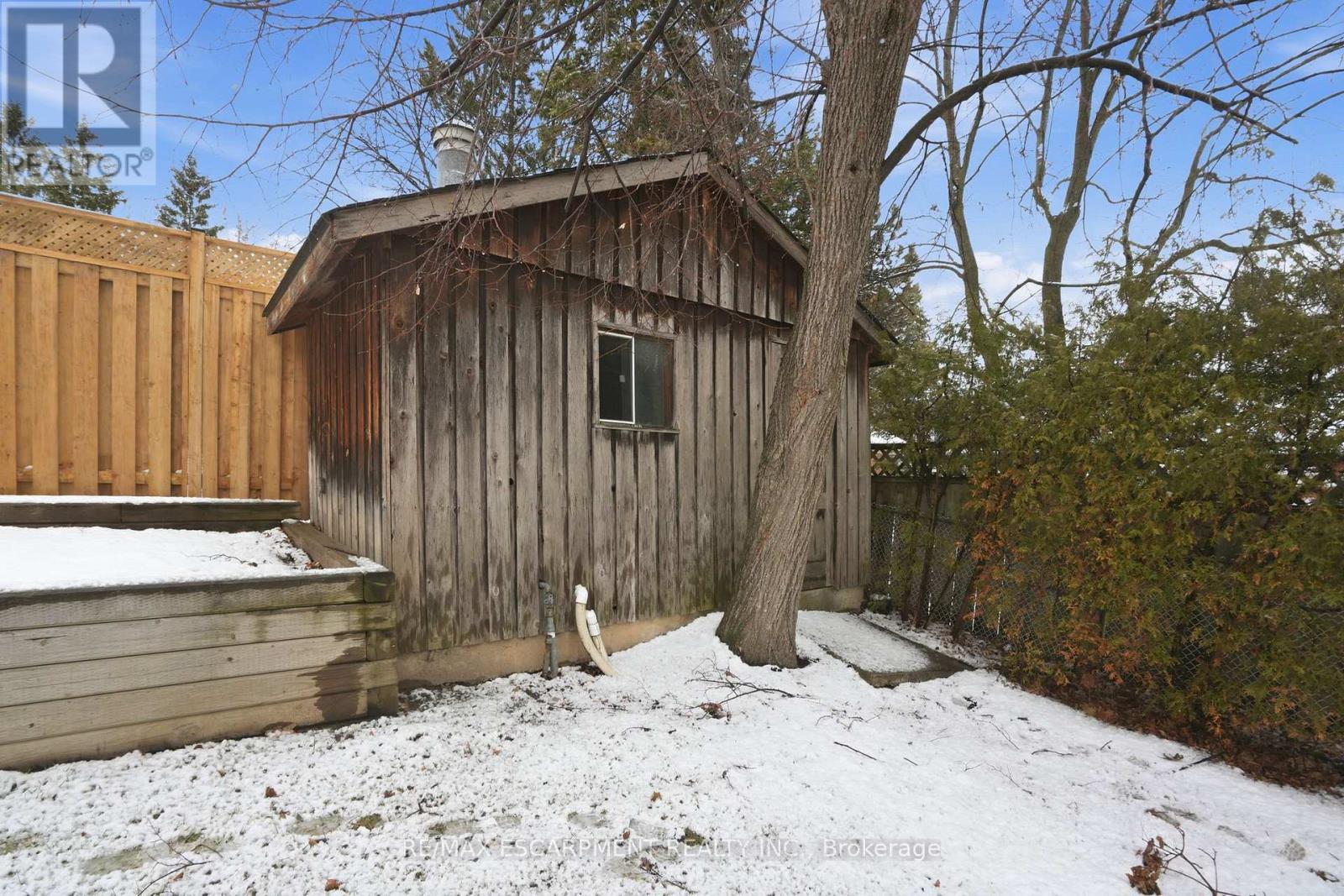 1995 Kerns Road, Burlington, ON - Outdoor