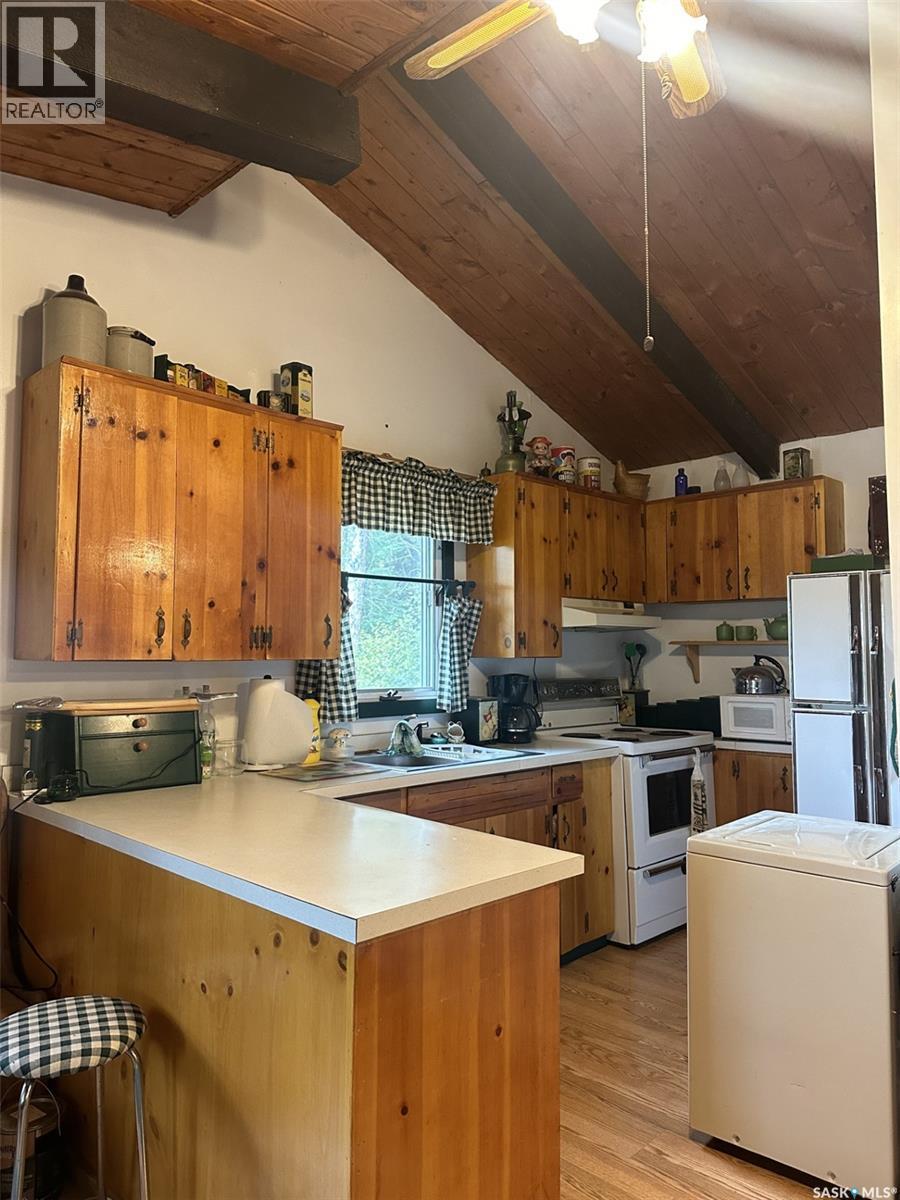 19 Jan Avenue, Northern Admin District, SK - Indoor Photo Showing Kitchen