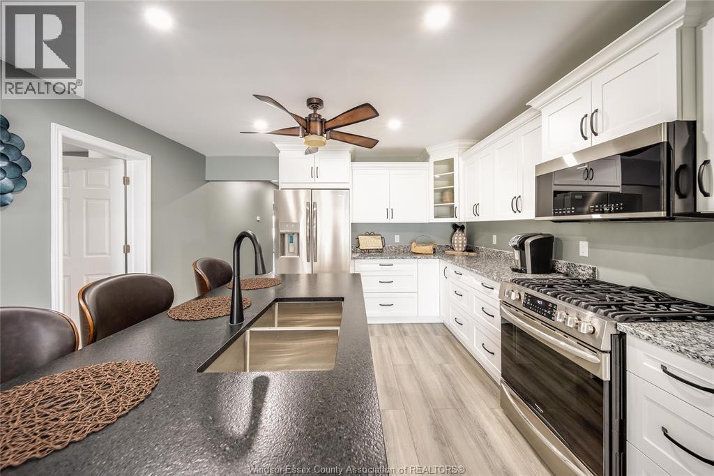 178 First Street, Belle River, ON - Indoor Photo Showing Kitchen With Upgraded Kitchen