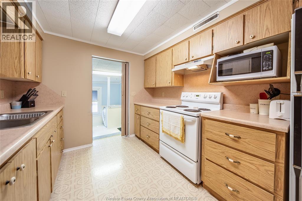 178 First Street, Belle River, ON - Indoor Photo Showing Kitchen