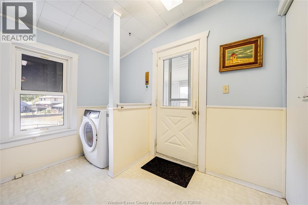 178 First Street, Belle River, ON - Indoor Photo Showing Laundry Room