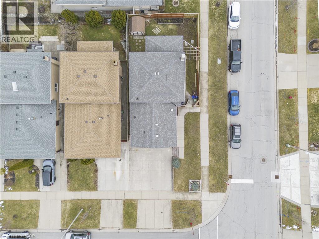 2 Envoy Boulevard, Hamilton, ON -