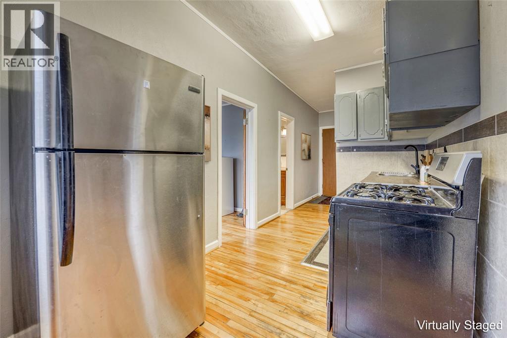 1548 St. Clair Parkway Unit# 1 Upper, St Clair, ON - Indoor Photo Showing Laundry Room