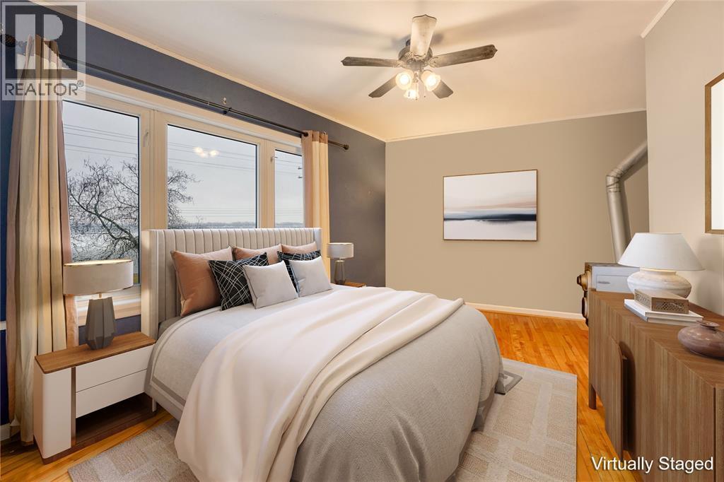 1548 St. Clair Parkway Unit# 1 Upper, St Clair, ON - Indoor Photo Showing Bedroom